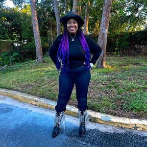 Meet your Posher, Pamela